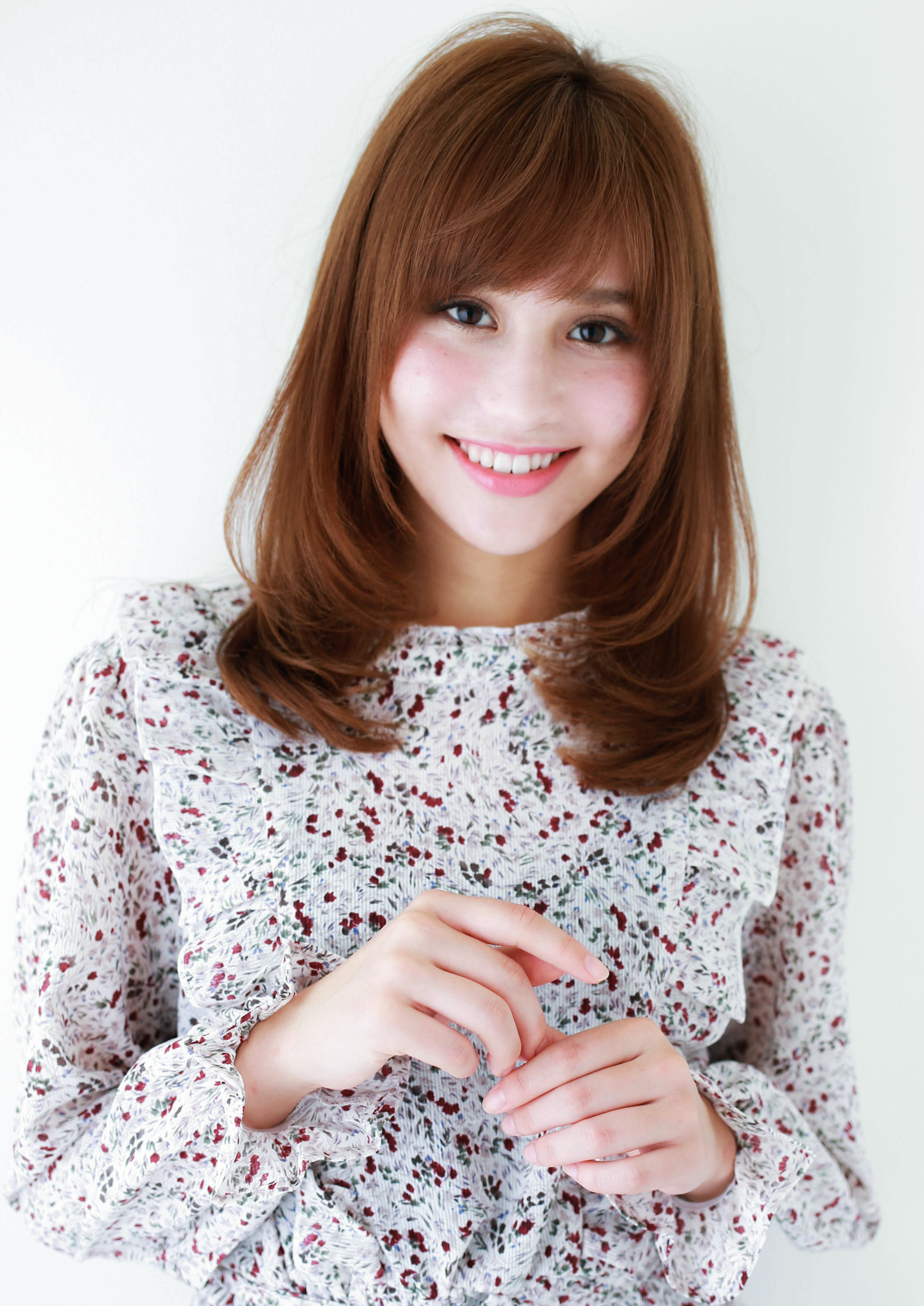 大人かわいい 上品なひし形シルエットが魅力のナチュラルロング 大人かわいい 上品なひし形シルエットが魅力のナチュラルロング